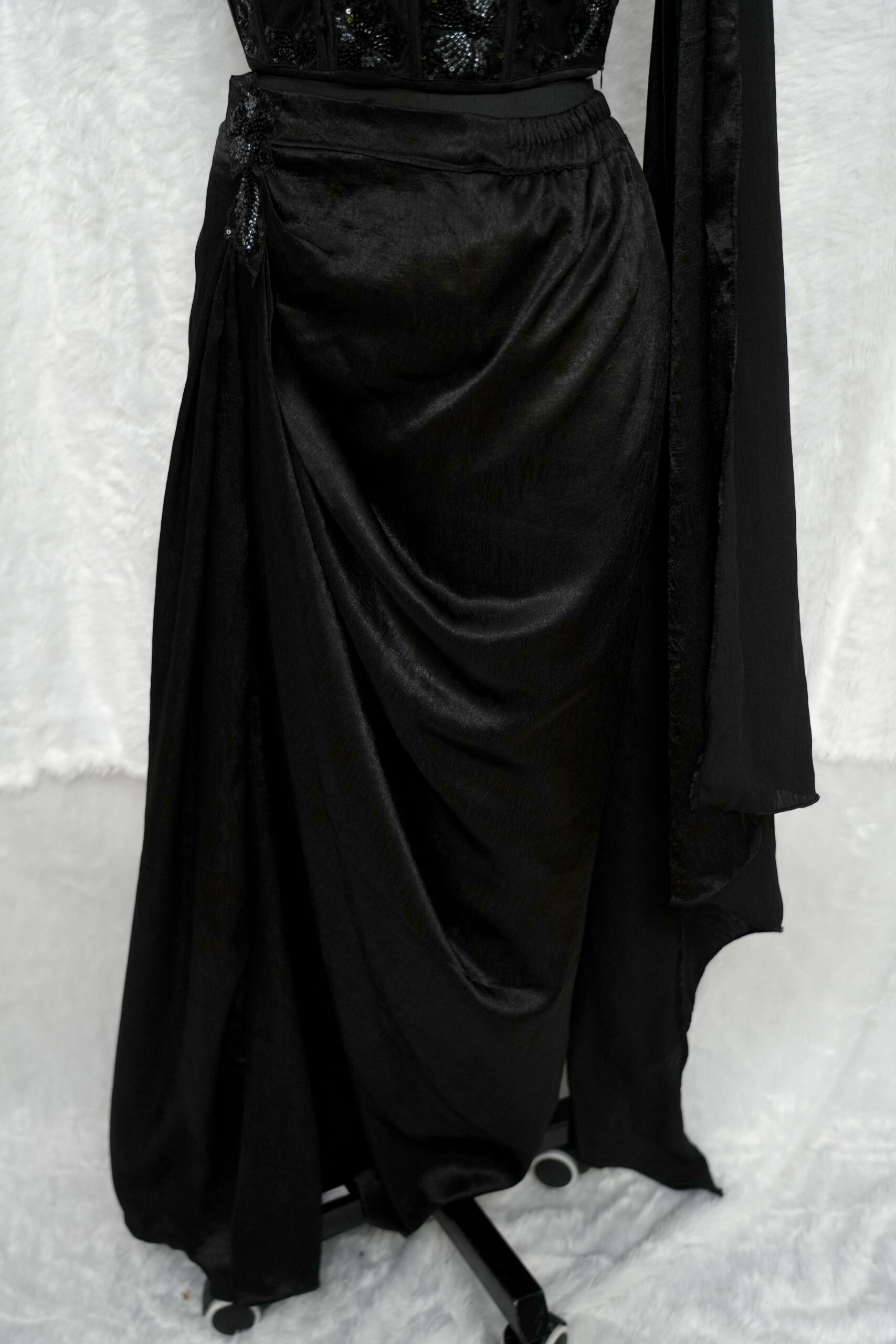 Chic black dhoti set - Image 7