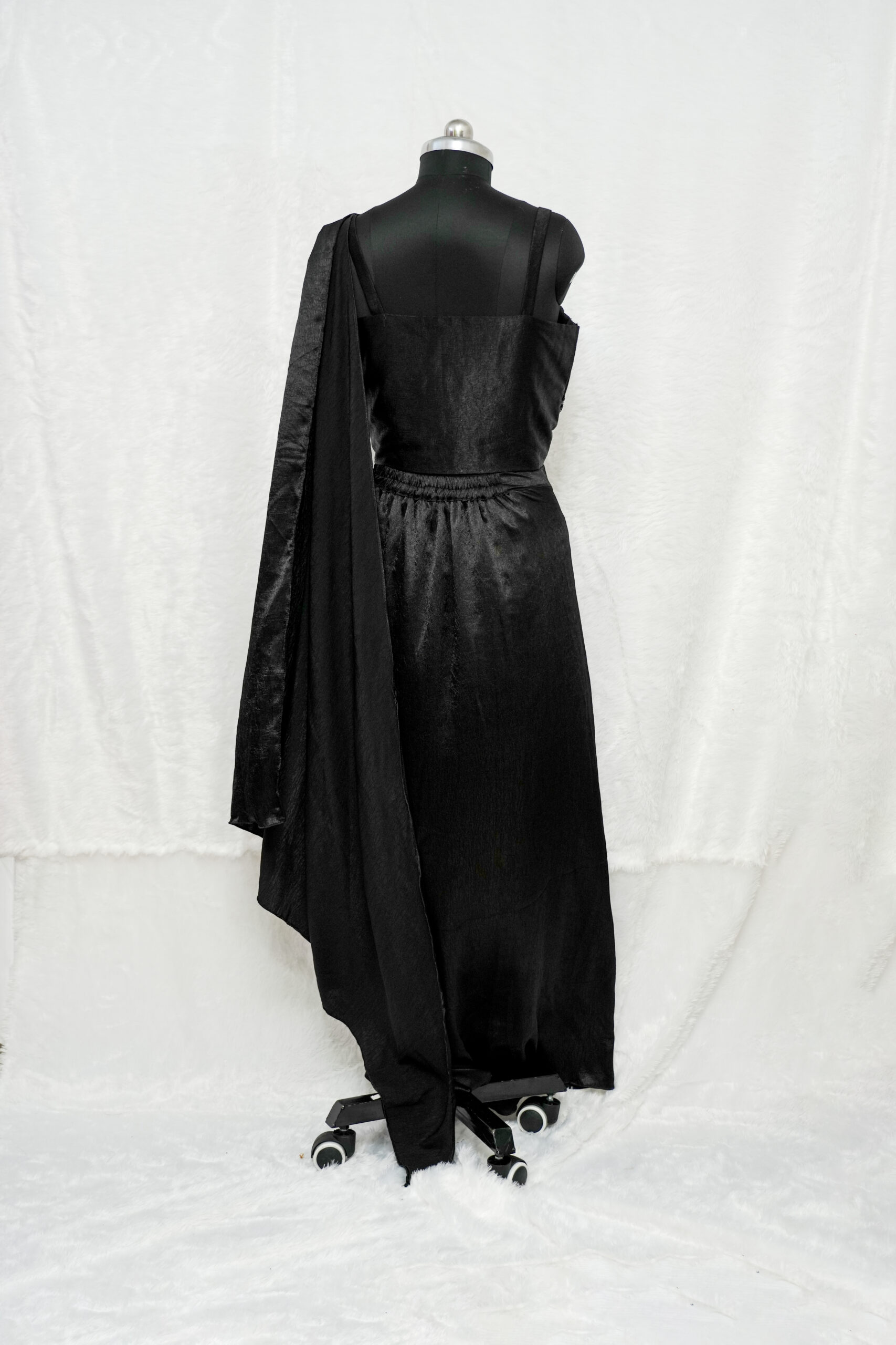 Chic black dhoti set - Image 9